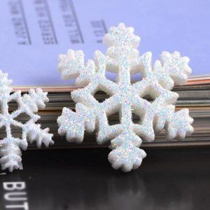 small snowflake cabochon